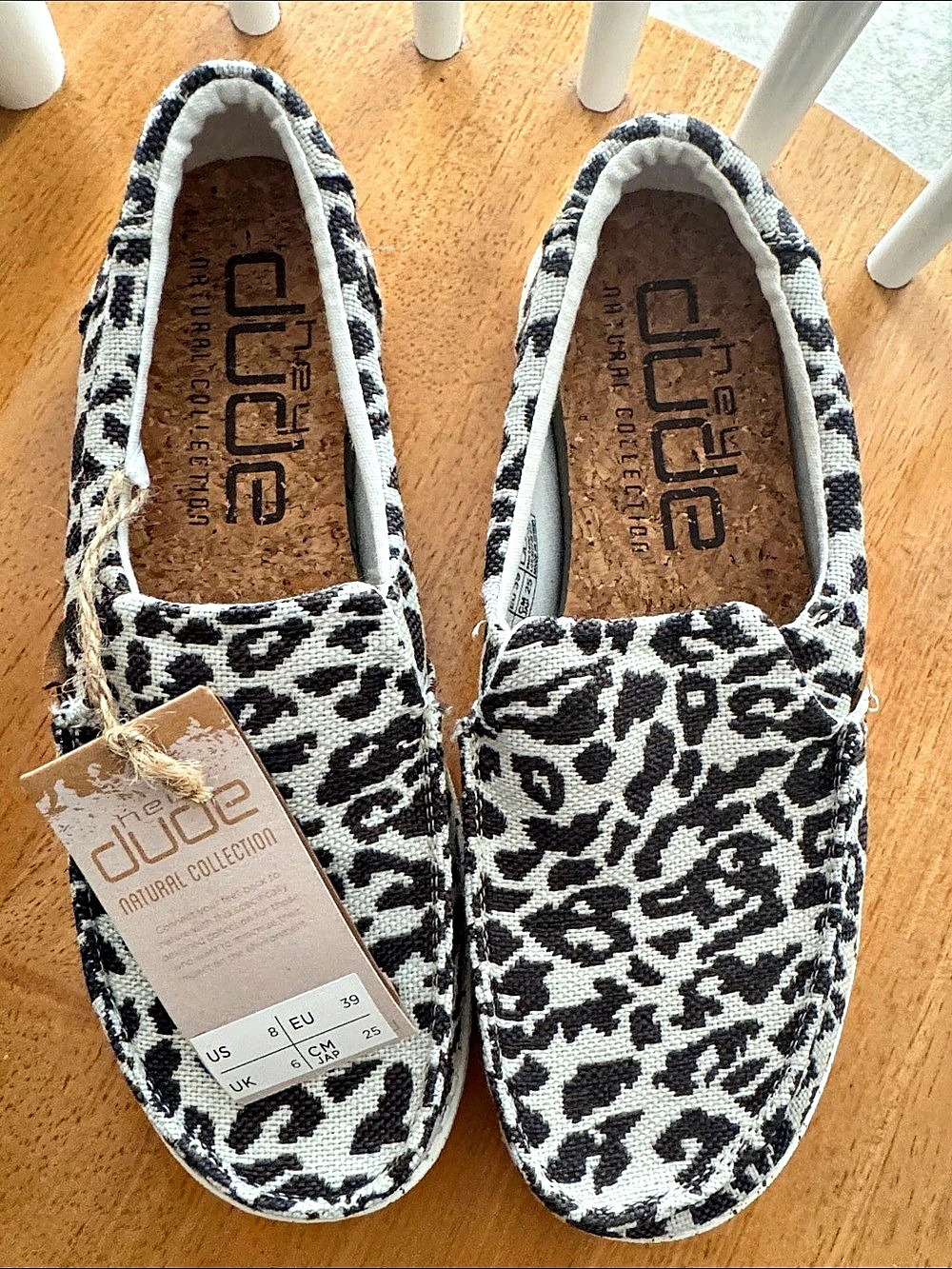 Hey Dude Misty Women's Animal Print Sneakers US 8 NWT